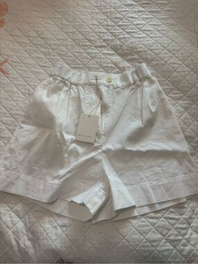 Scanlan Theodore White High-Waist Pleated Shorts